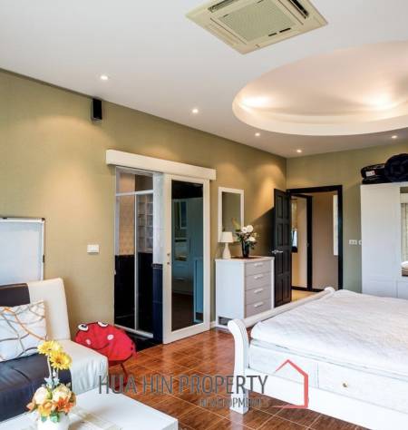 PALM HILL CONDO  : 3 bed modernized condo