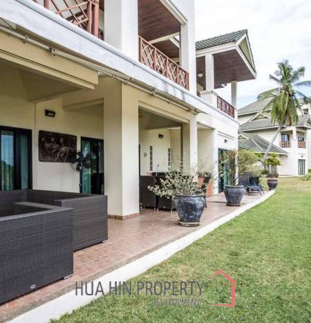 PALM HILL CONDO  : 3 bed modernized condo
