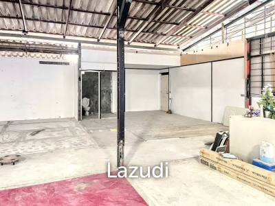 Luxury Bangkok Warehouse for Rent in Prawet