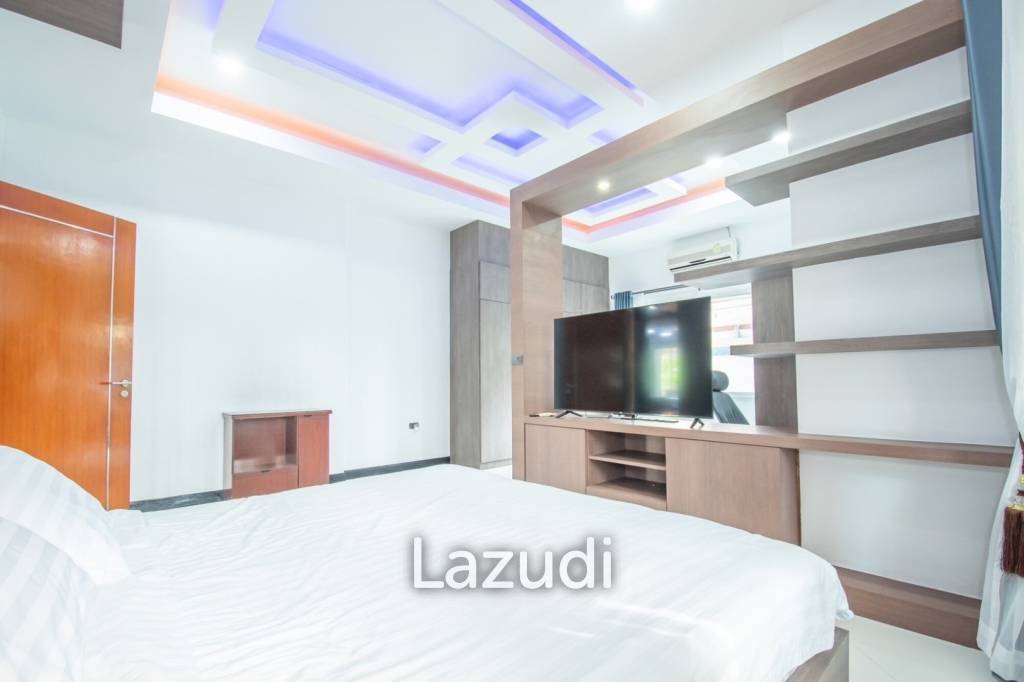 4 Beds 4 Baths 350 SQ.M. Baan Piam Mongkon