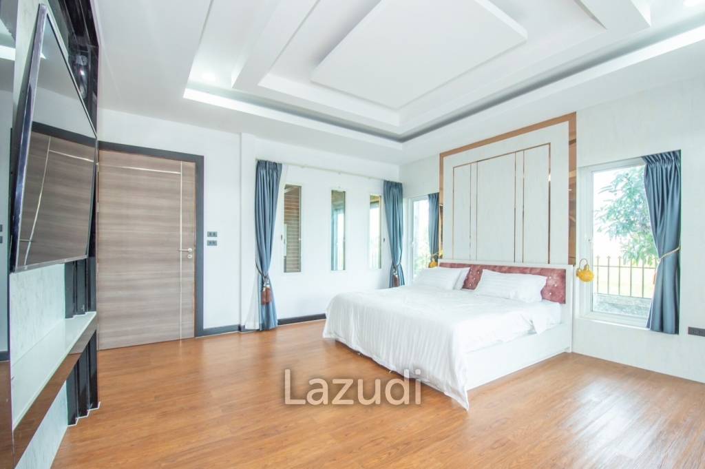 4 Beds 4 Baths 350 SQ.M. Baan Piam Mongkon