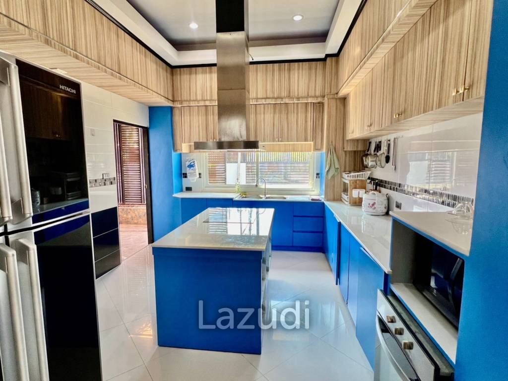 4 Beds 4 Baths 350 SQ.M. Baan Piam Mongkon