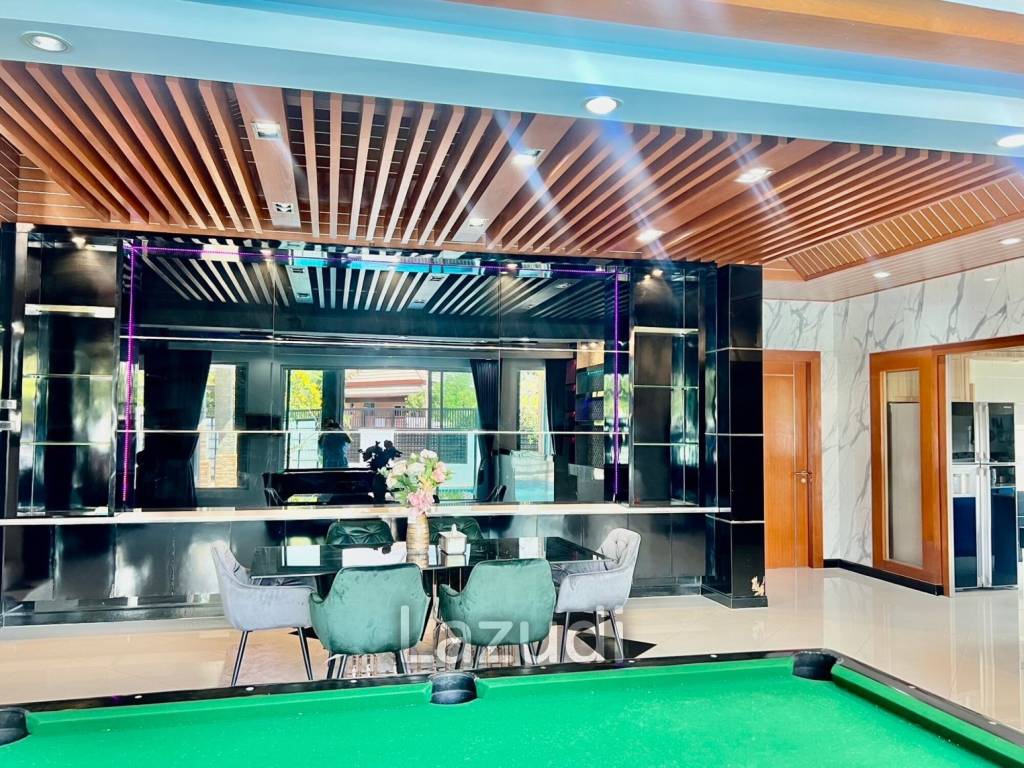 4 Beds 4 Baths 350 SQ.M. Baan Piam Mongkon