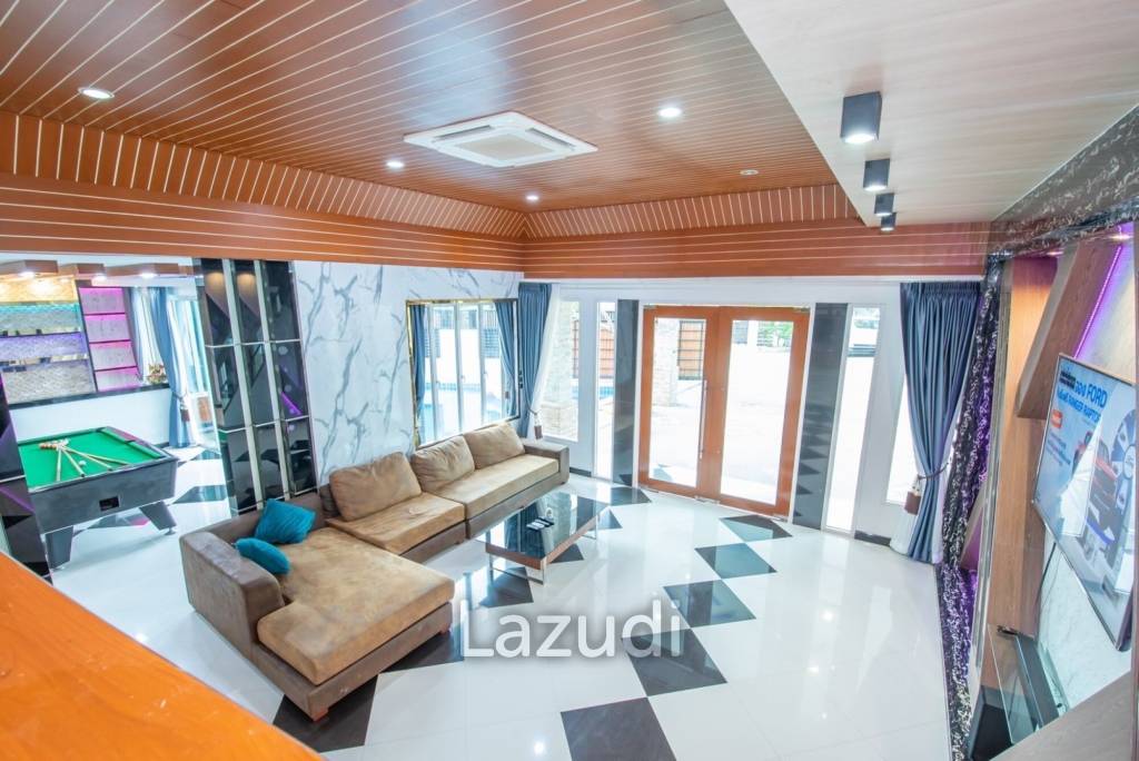 4 Beds 4 Baths 350 SQ.M. Baan Piam Mongkon