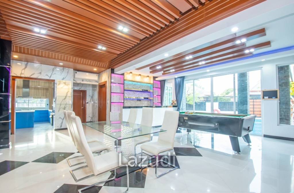 4 Beds 4 Baths 350 SQ.M. Baan Piam Mongkon