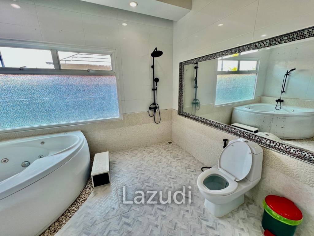 4 Beds 4 Baths 350 SQ.M. Baan Piam Mongkon