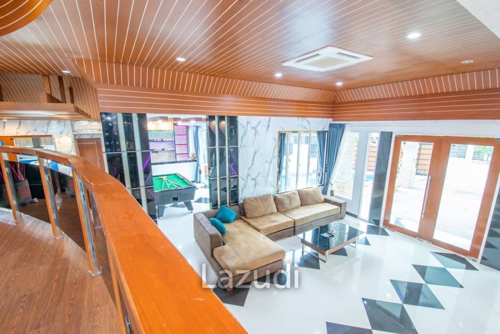 4 Beds 4 Baths 350 SQ.M. Baan Piam Mongkon