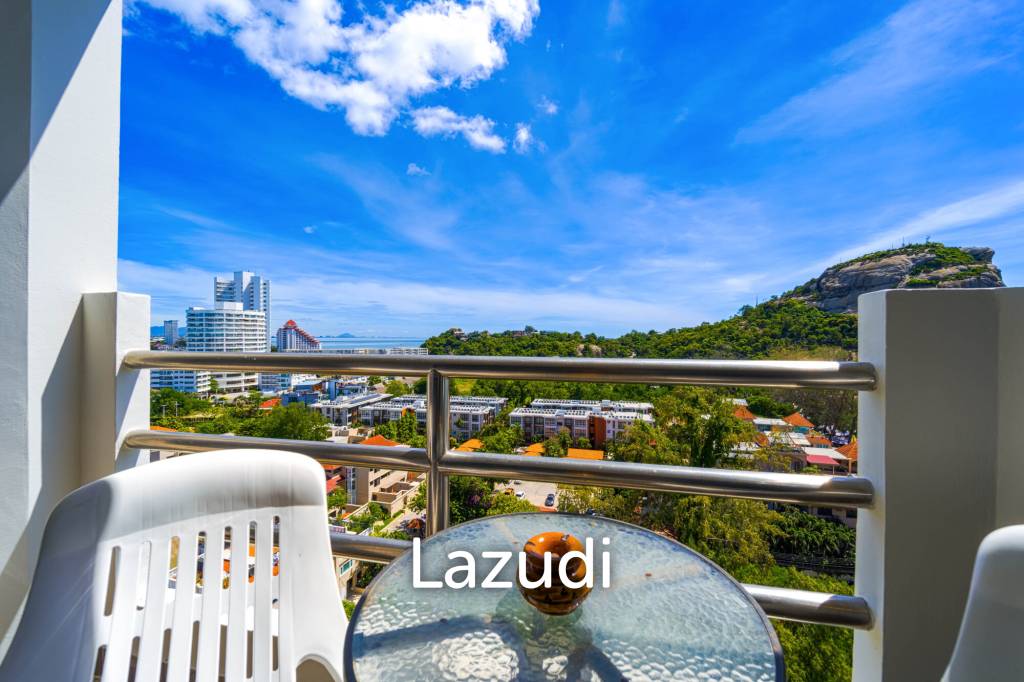 Blue Wawe: Beachfront 2 bed Condo with Seaview! (BW2)