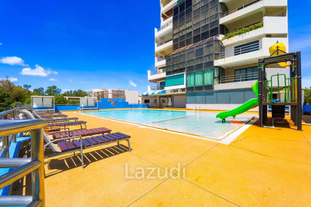 Blue Wawe: Beachfront 2 bed Condo with Seaview! (BW2)