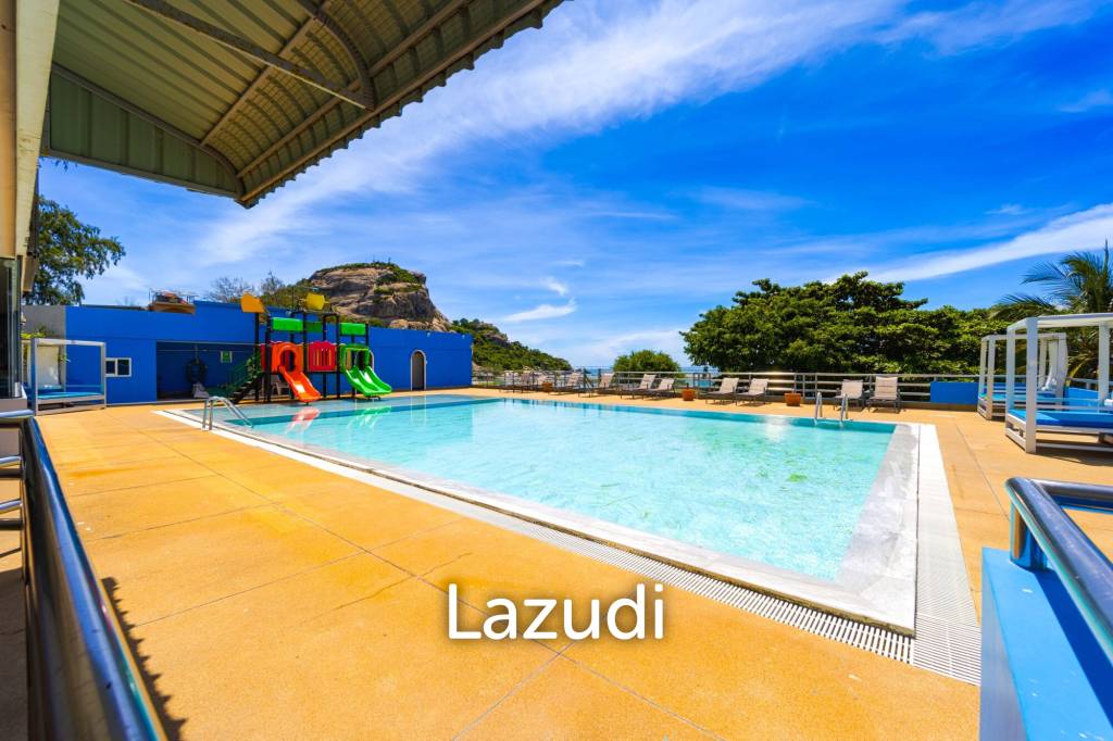 Blue Wawe: Beachfront 2 bed Condo with Seaview! (BW2)