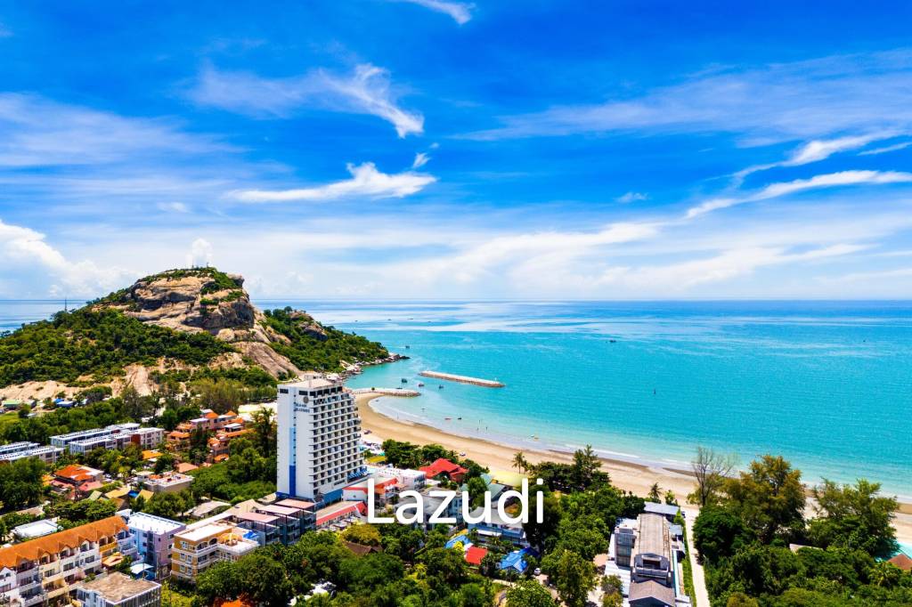 Blue Wawe: Beachfront 2 bed Condo with Seaview! (BW2)