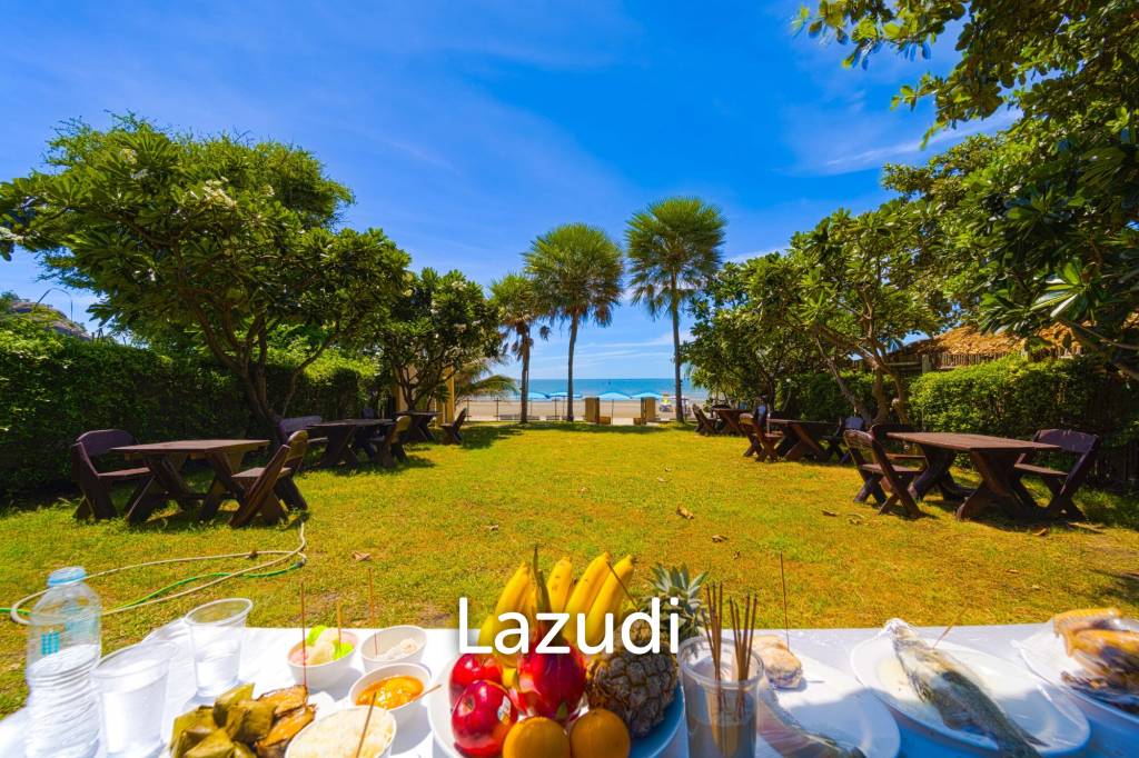 Blue Wawe: Beachfront 2 bed Condo with Seaview! (BW2)