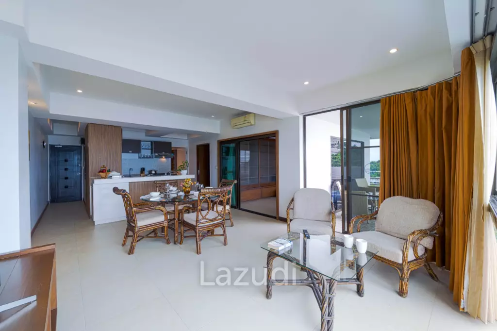 Blue Wawe: Beachfront 2 bed Condo with Seaview! (BW2)