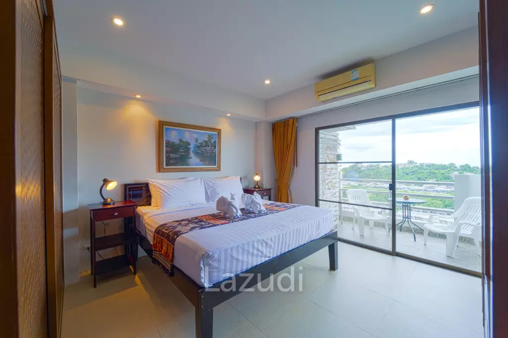 Blue Wawe: Beachfront 2 bed Condo with Seaview! (BW2)