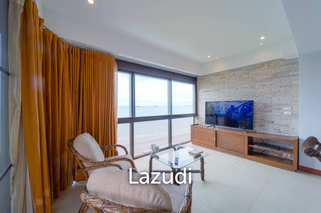 Blue Wawe: Beachfront 2 bed Condo with Seaview! (BW2)