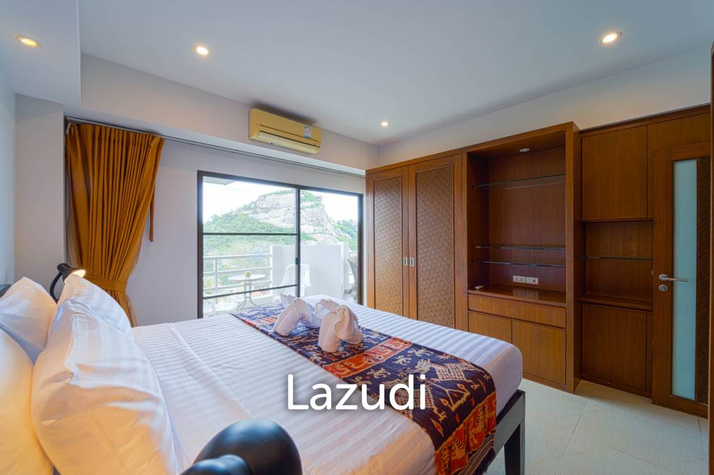 Blue Wawe: Beachfront 2 bed Condo with Seaview! (BW2)