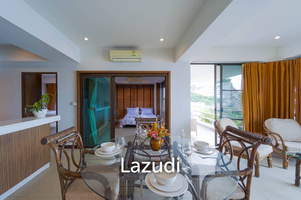 Blue Wawe: Beachfront 2 bed Condo with Seaview! (BW2)