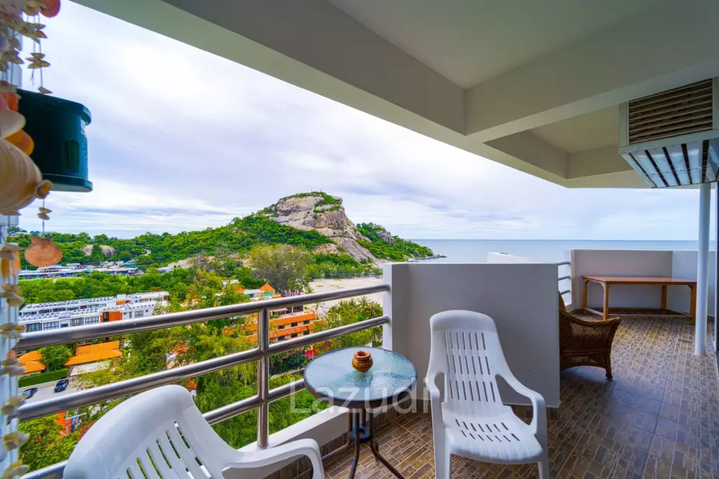 Blue Wawe: Beachfront 2 bed Condo with Seaview! (BW2)