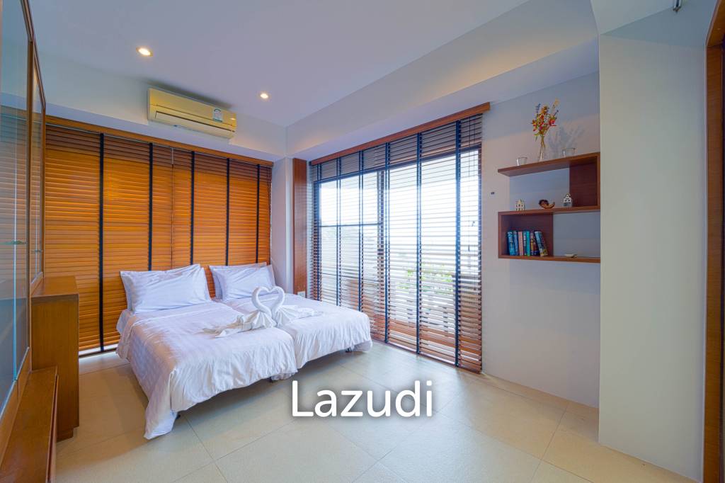 Blue Wawe: Beachfront 2 bed Condo with Seaview! (BW2)