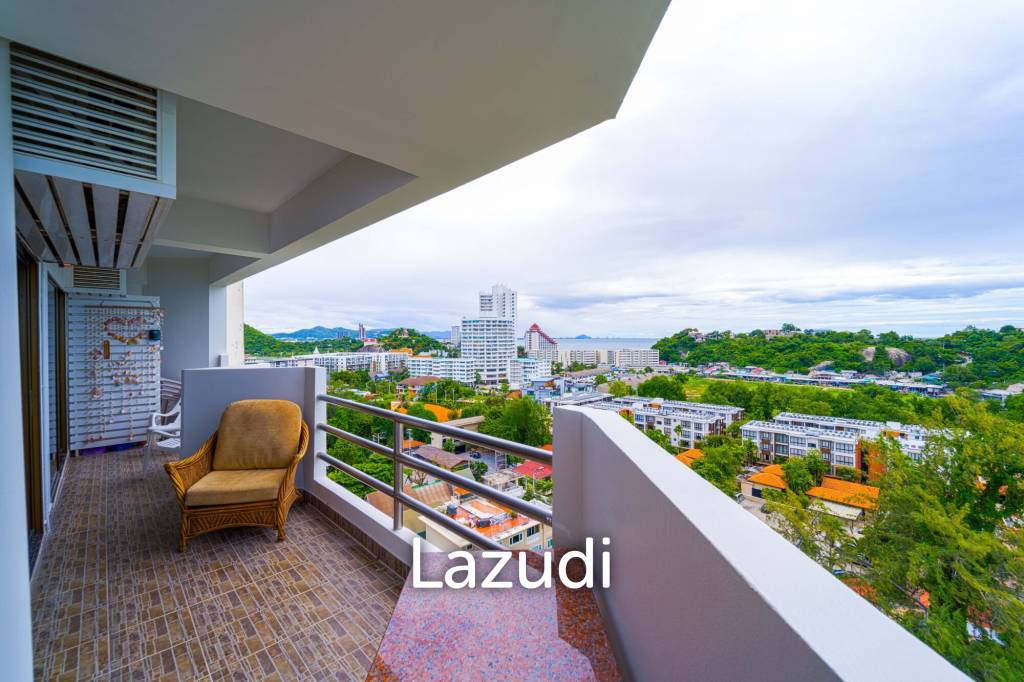 Blue Wawe: Beachfront 2 bed Condo with Seaview! (BW2)