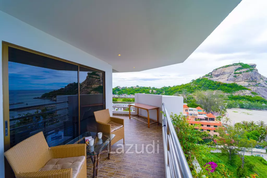 Blue Wawe: Beachfront 2 bed Condo with Seaview! (BW2)