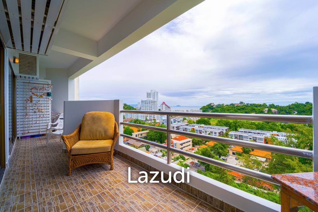 Blue Wawe: Beachfront 2 bed Condo with Seaview! (BW2)