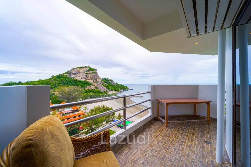 Blue Wawe: Beachfront 2 bed Condo with Seaview! (BW2)