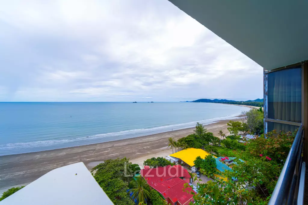 Blue Wawe: Beachfront 2 bed Condo with Seaview! (BW2)