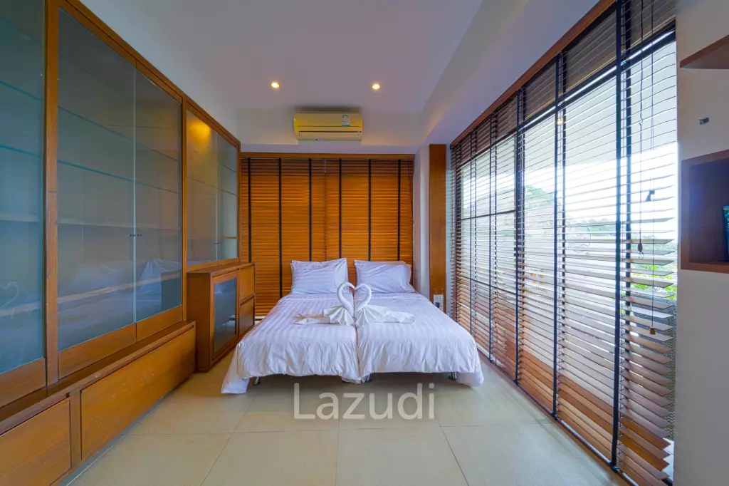Blue Wawe: Beachfront 2 bed Condo with Seaview! (BW2)