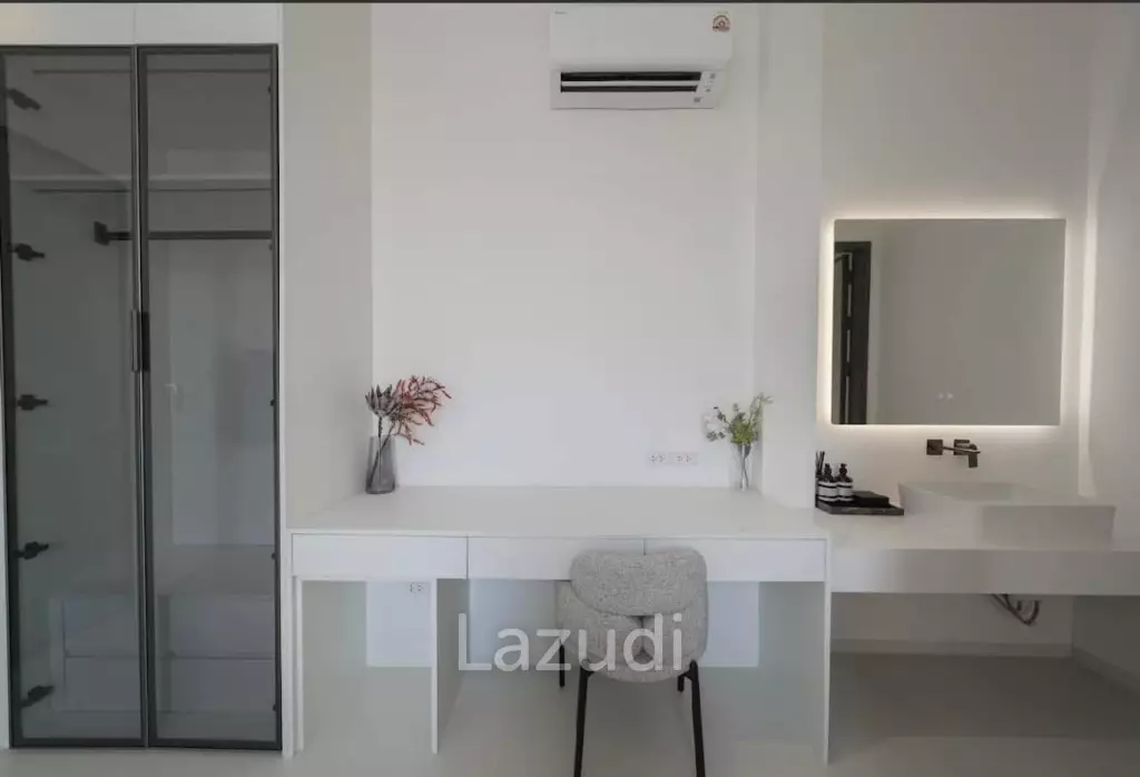 6 Bedrooms 8 Bathrooms 200 SQ.M. Pool Villa in South Pattaya