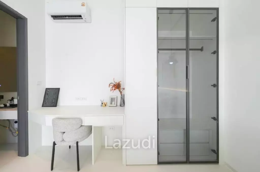 6 Bedrooms 8 Bathrooms 200 SQ.M. Pool Villa in South Pattaya