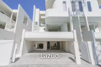 6 Bedrooms 8 Bathrooms 200 SQ.M. Pool Villa in South Pattaya
