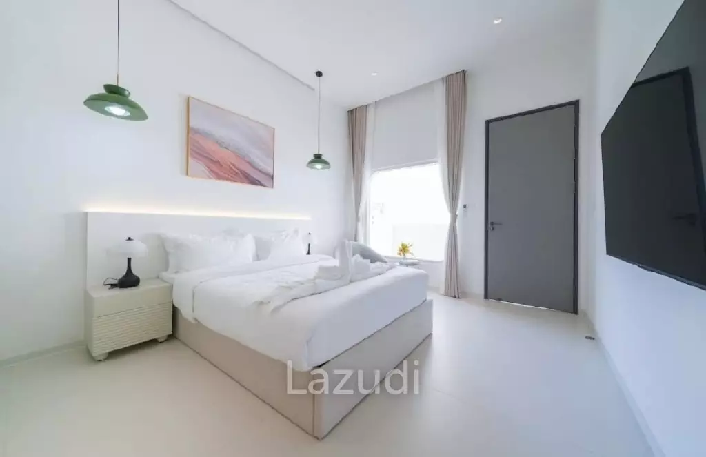 6 Bedrooms 8 Bathrooms 200 SQ.M. Pool Villa in South Pattaya