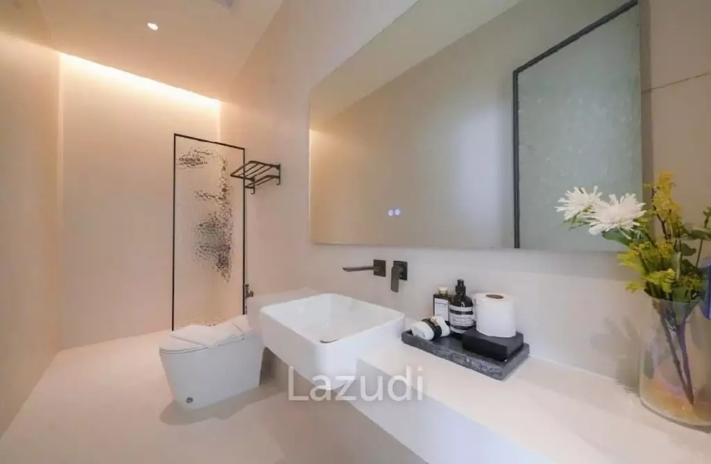 6 Bedrooms 8 Bathrooms 200 SQ.M. Pool Villa in South Pattaya
