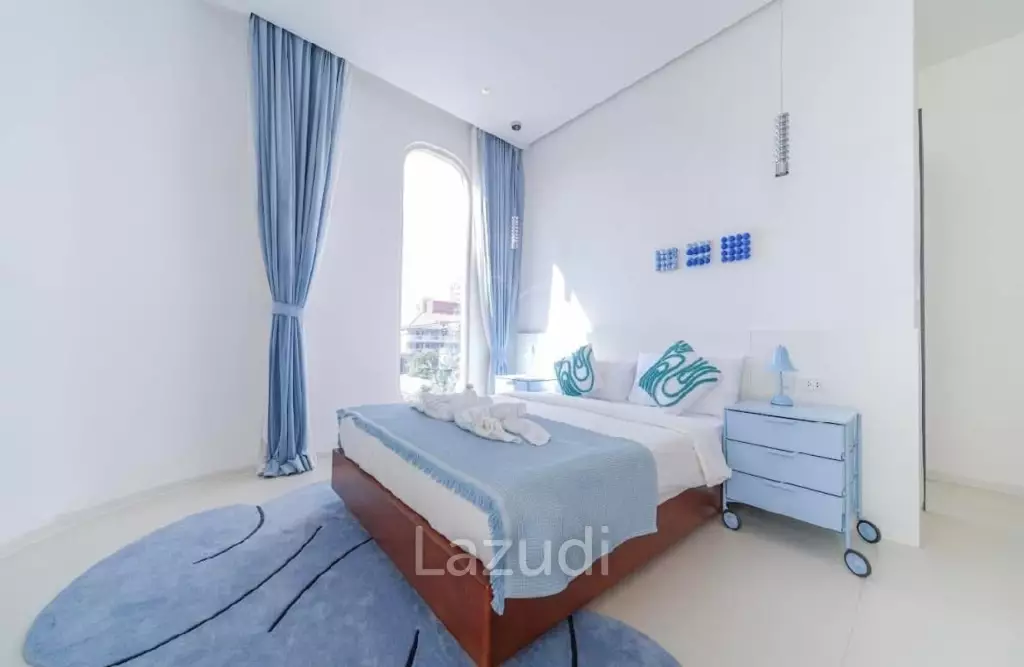 6 Bedrooms 8 Bathrooms 200 SQ.M. Pool Villa in South Pattaya