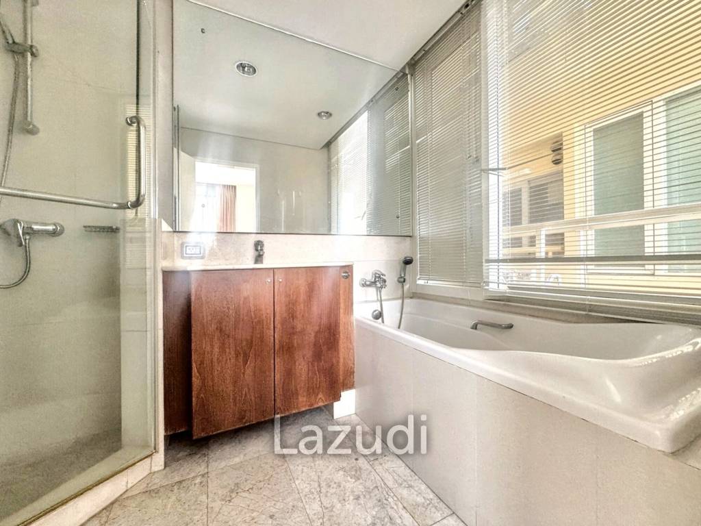 2 Bed 2 Bath 132 SQ.M Wilshire Condominium