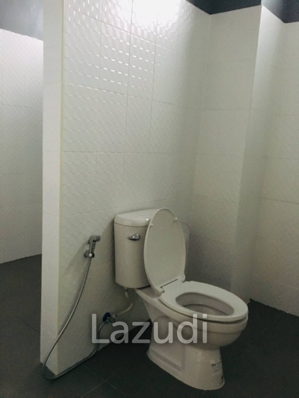 3-Storey Apartment/Dormitory 50 Rooms Near To University