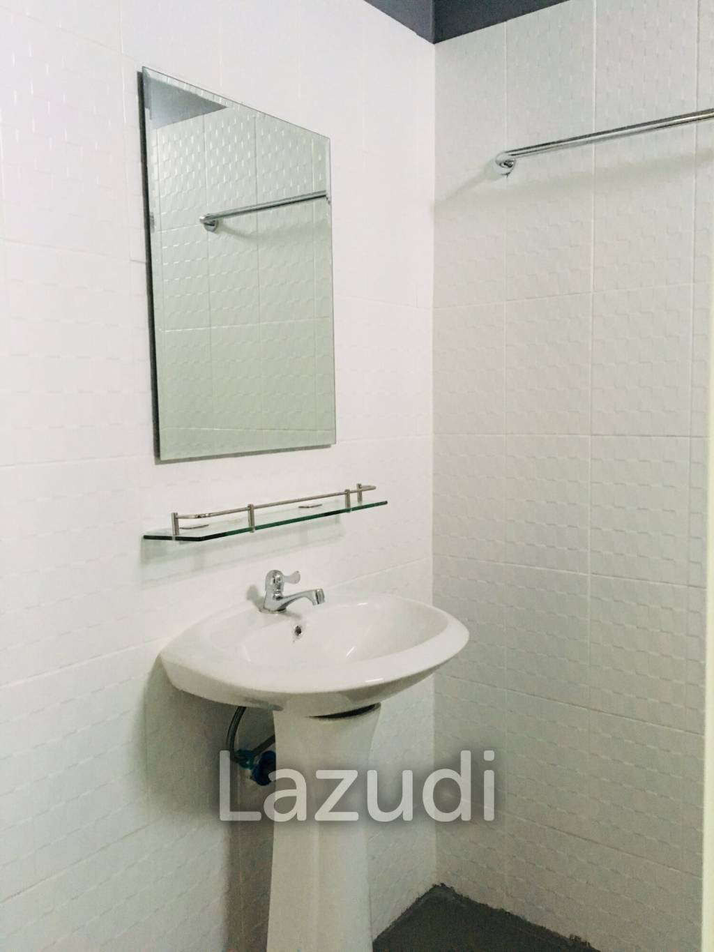 3-Storey Apartment/Dormitory 50 Rooms Near To University