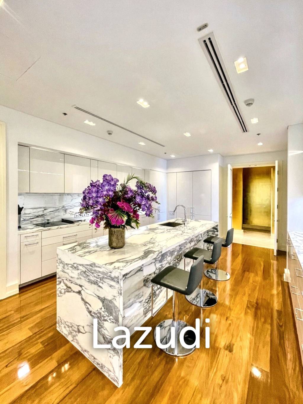 4 Bed 408 SQ.M The Ritz-Carlton Residences Bangkok