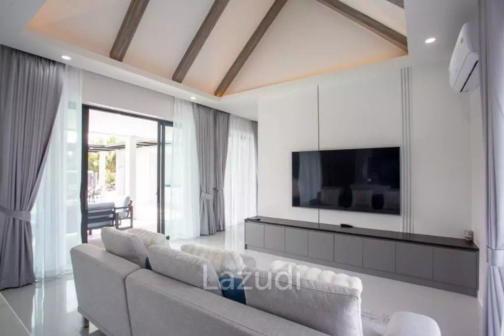 Modern 4 Bedroom Villa  with Pool in IBreeze View Hua Hin