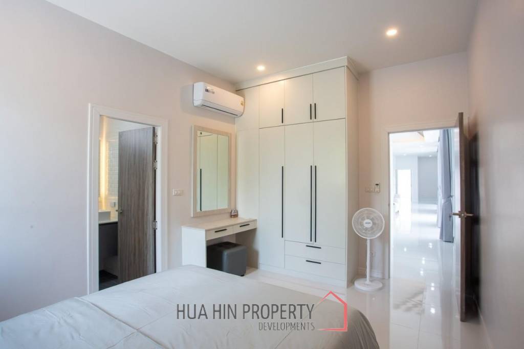 Modern 4 Bedroom Villa  with Pool in IBreeze View Hua Hin