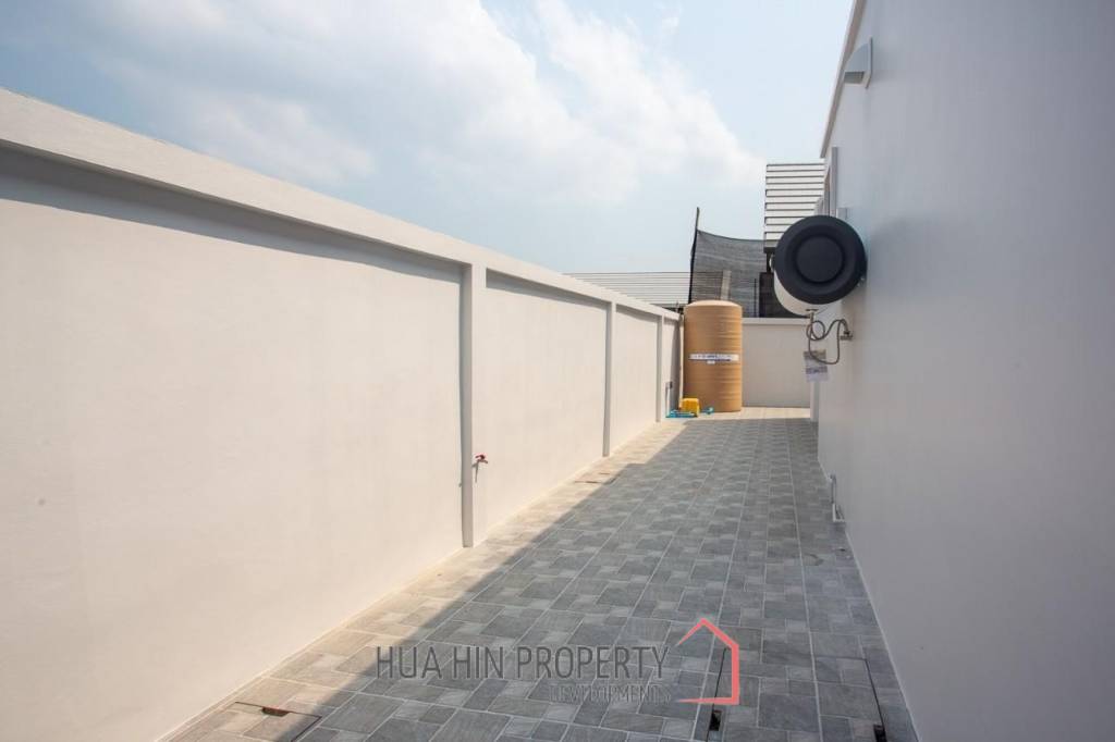 Modern 4 Bedroom Villa  with Pool in IBreeze View Hua Hin