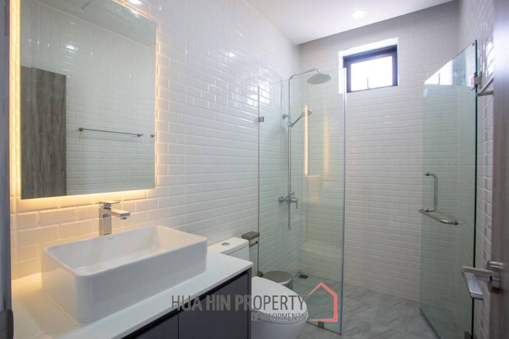 Modern 4 Bedroom Villa  with Pool in IBreeze View Hua Hin