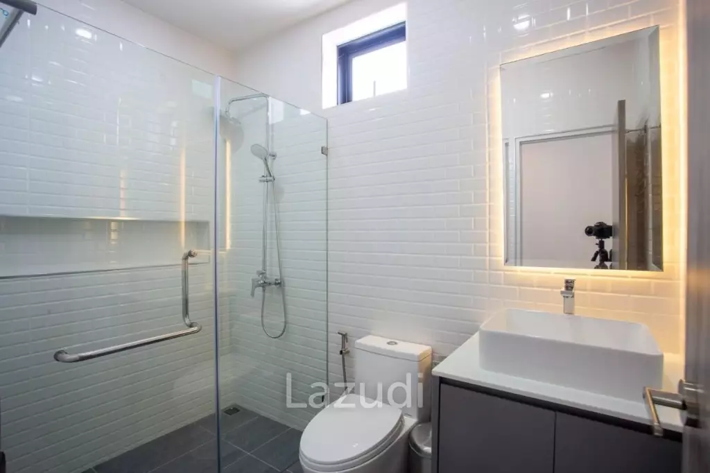 Modern 4 Bedroom Villa  with Pool in IBreeze View Hua Hin