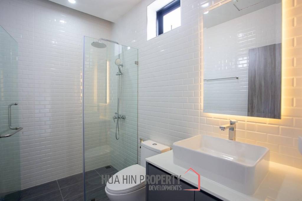 Modern 4 Bedroom Villa  with Pool in IBreeze View Hua Hin
