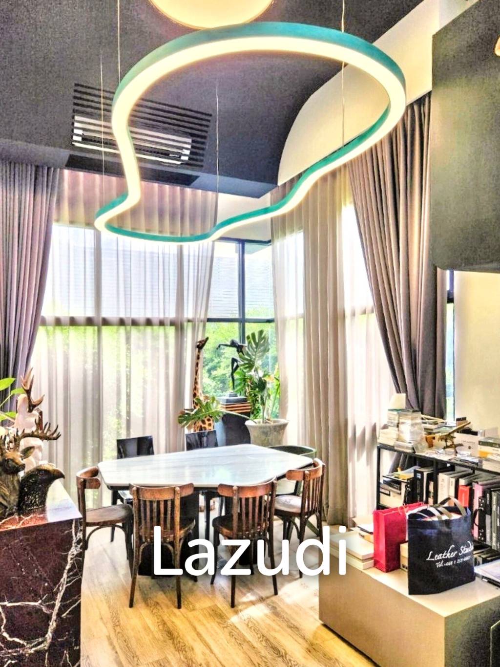 3 Bed 3 Bath 125 SQ.M Arden Pattanakarn