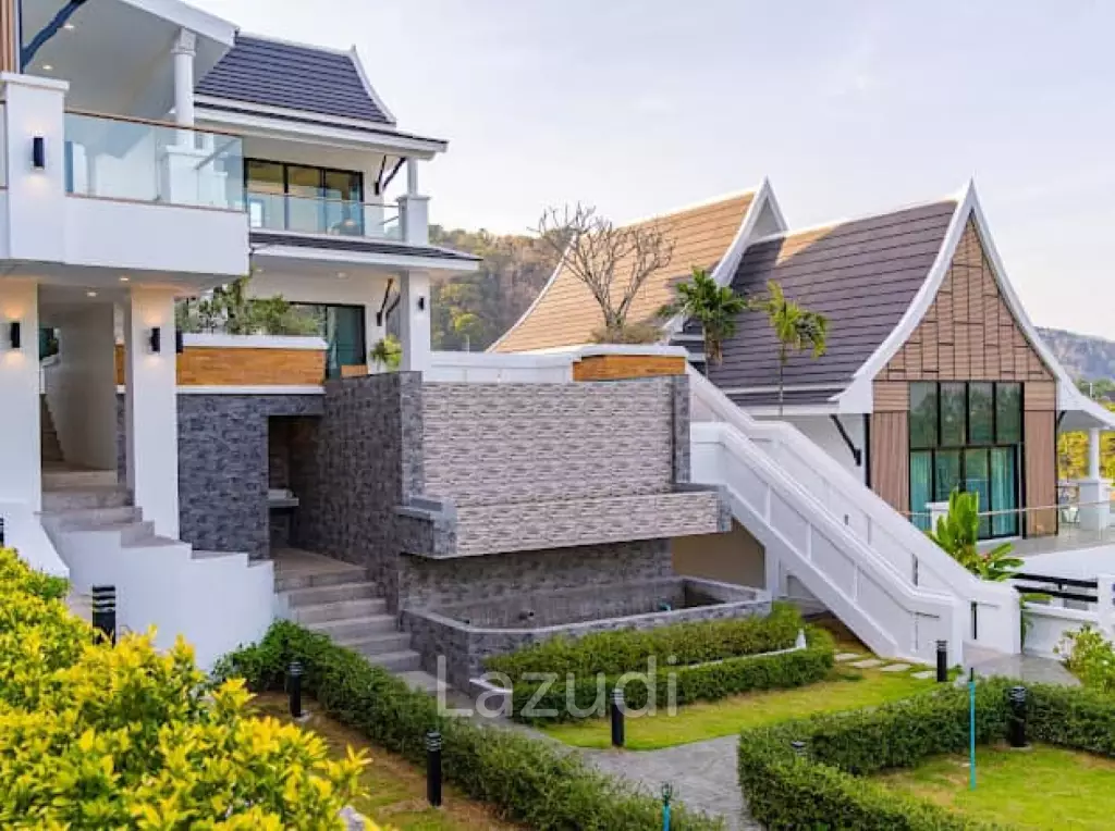 Stunning Seaview Pool Villa with 4 Bedrooms In Chalong