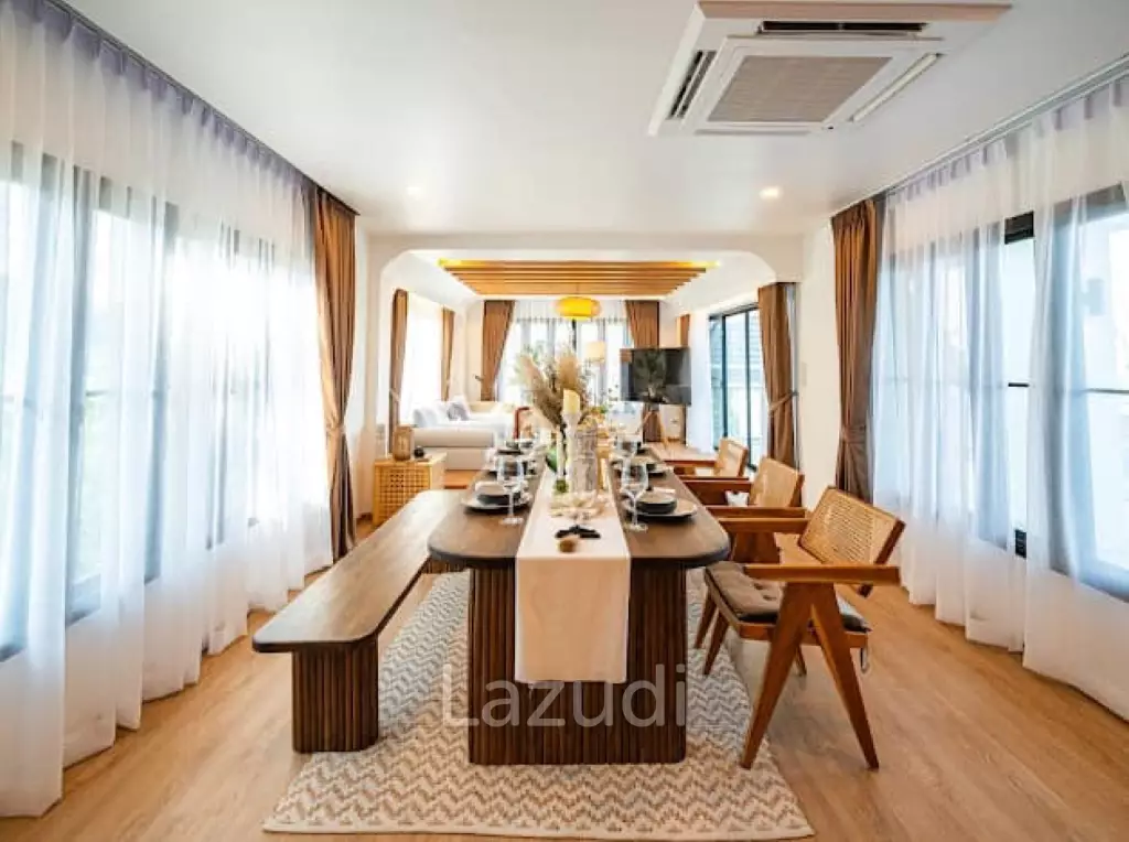 Stunning Seaview Pool Villa with 4 Bedrooms In Chalong