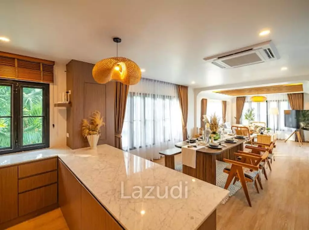Stunning Seaview Pool Villa with 4 Bedrooms In Chalong
