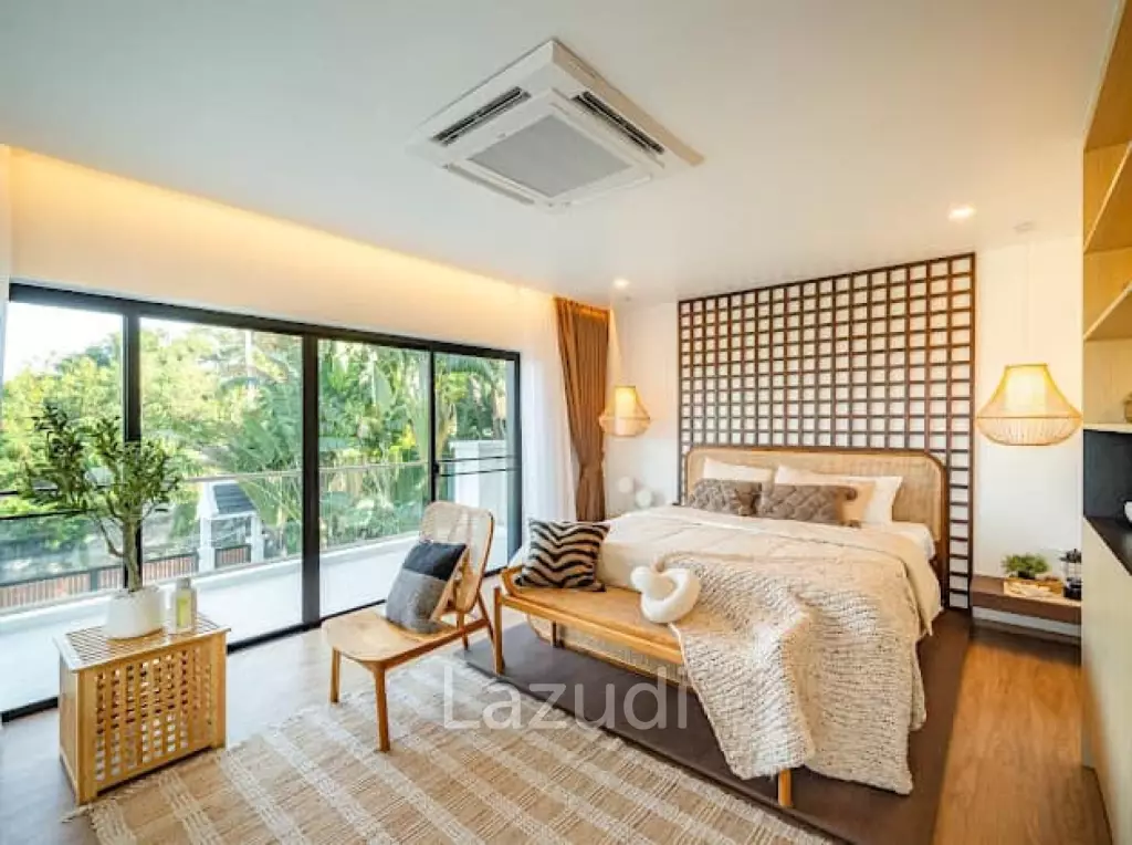 Stunning Seaview Pool Villa with 4 Bedrooms In Chalong